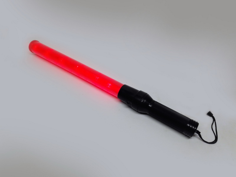 linterna señalizacion policia.rojo led fijo-intermit.2pilasd.plast.largo 54xo4-5.3 4u